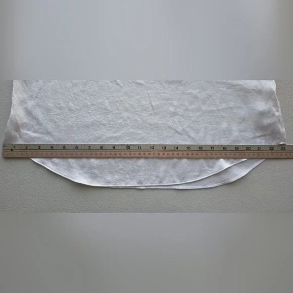 Express White Crisscross V-Neck Blouse Minimalist Chic Quiet Luxury Clean Girl - Picture 9 of 10